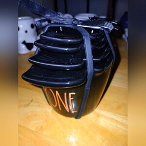 Rae Dunn bat measuring cups